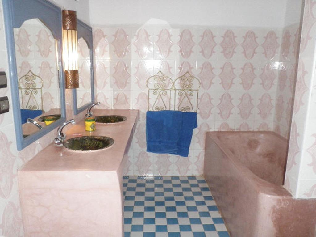 Bed and Breakfast Kasbah Itrane Tamnougalt Habitación foto